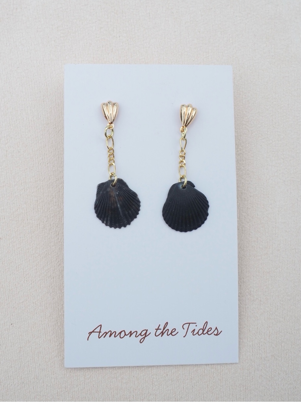 Black Shell Drop Earrings - Gold Chain